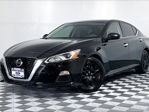 Used 2019 Nissan Altima 2.5 S FWD image 2