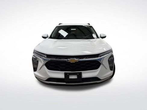 Used 2024 Chevrolet Trax LT w/ Driver Confidence Package image 10