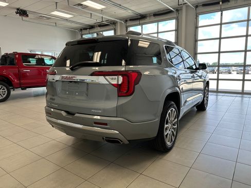Used 2023 GMC Acadia Denali AWD/4WD image 5