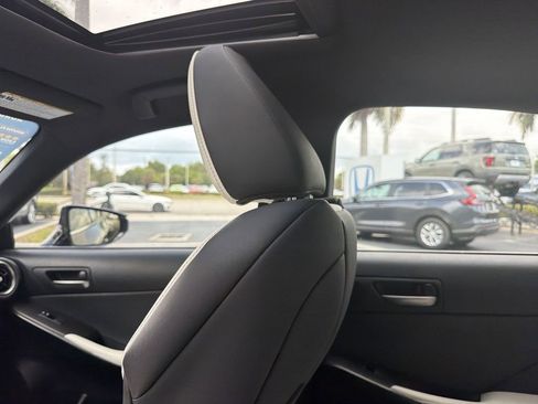 Used 2022 Lexus IS 350 F Sport RWD image 12