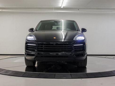 Certified 2023 Porsche Cayenne Platinum Edition image 10