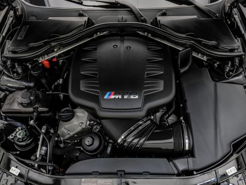 Used 2011 BMW M3 Sedan RWD image 3