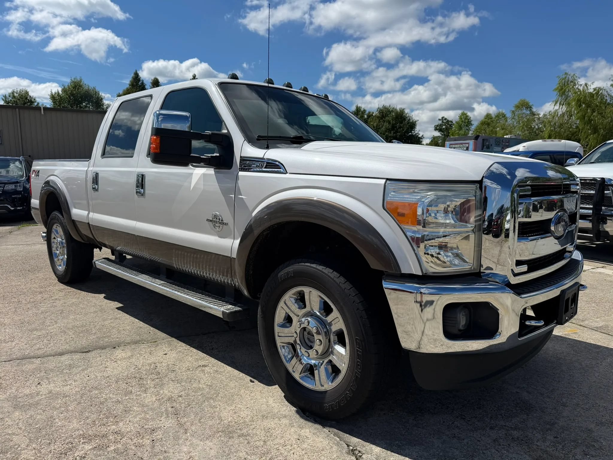 Used 2015 Ford F250 Lariat w/ Lariat Ultimate Package AWD/4WD image 8