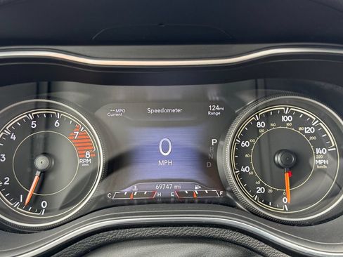 Used 2022 Jeep Cherokee Trailhawk AWD/4WD image 13