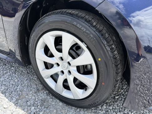 Used 2020 Toyota Corolla LE FWD image 13