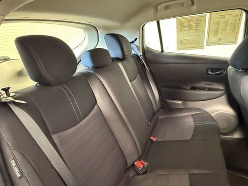 Used 2021 Nissan Leaf SV image 45