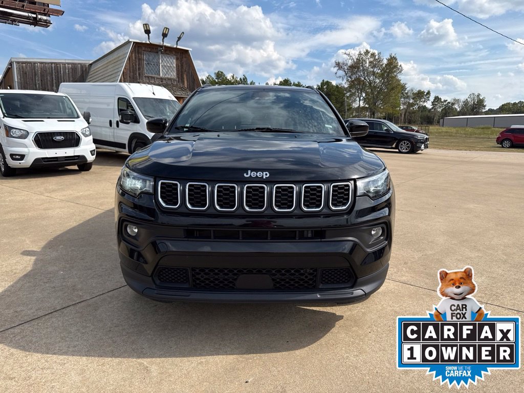 Certified 2024 Jeep Compass Latitude AWD/4WD image 2