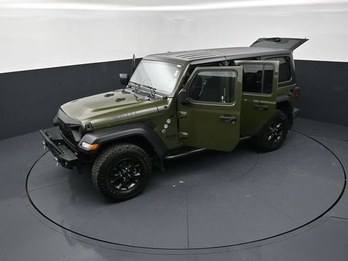 Used 2021 Jeep Wrangler Unlimited Sport AWD/4WD image 26