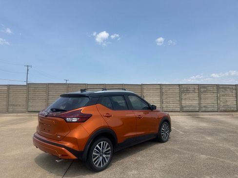 Used 2024 Nissan Kicks SV w/ Exterior Package FWD image 18