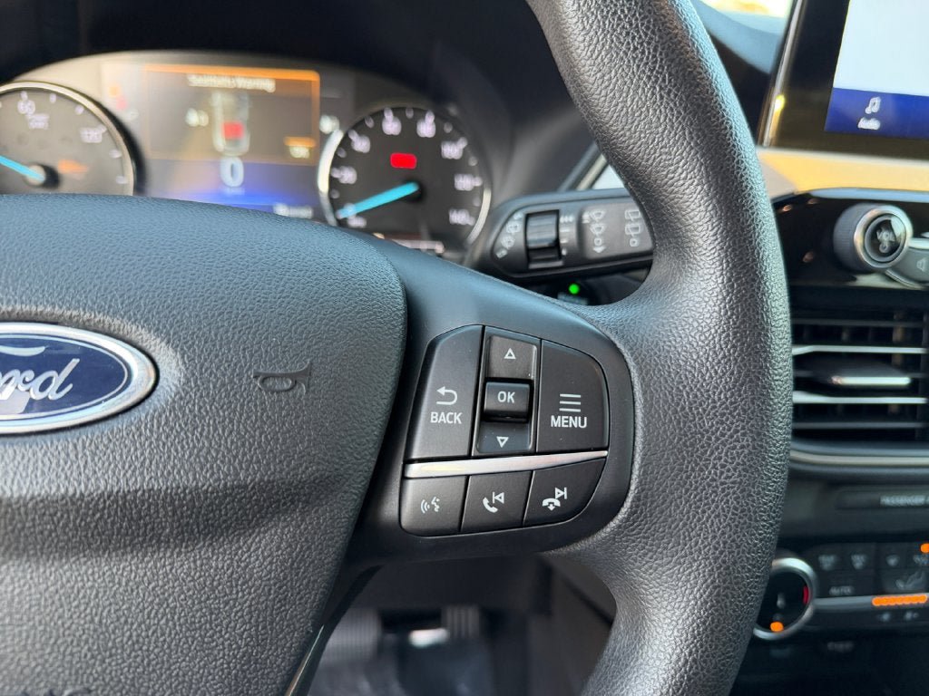 Used 2022 Ford Escape SE FWD image 16