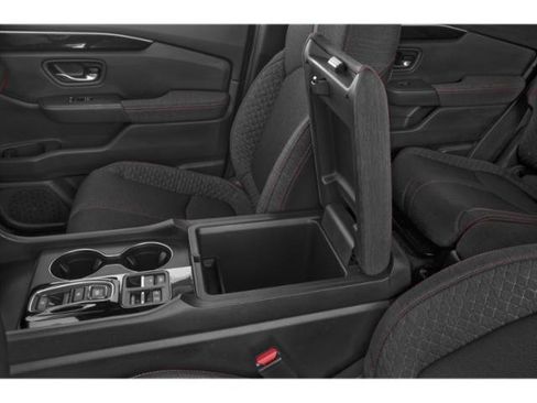 Used 2024 Honda Pilot Sport image 14