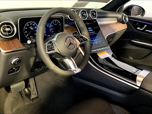 Used 2026 Mercedes-Benz GLC 300 4MATIC image 9