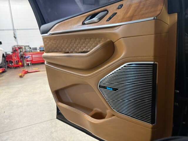 Used 2025 Jeep Grand Cherokee L Summit AWD/4WD image 52
