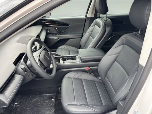 New 2026 Lincoln Nautilus Reserve image 9