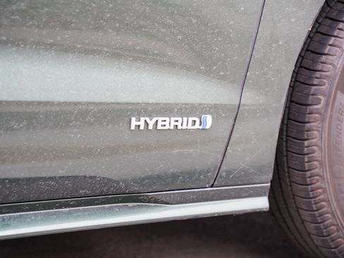 Used 2021 Toyota Sienna XLE w/ XLE Plus Package image 9