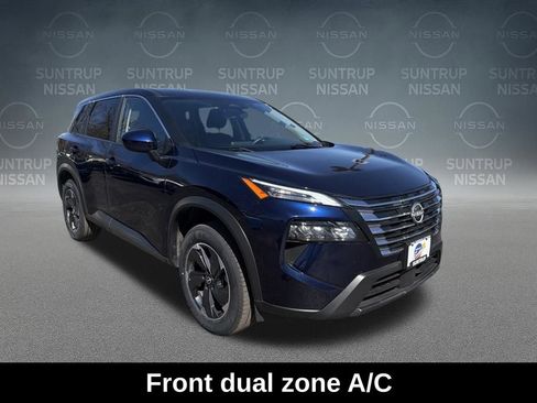 Used 2024 Nissan Rogue SV image 9