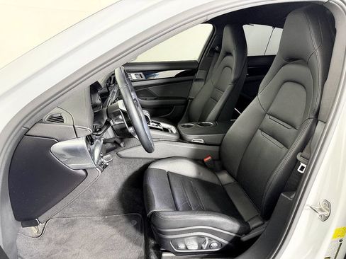 Used 2017 Porsche Panamera 4 AWD/4WD image 35