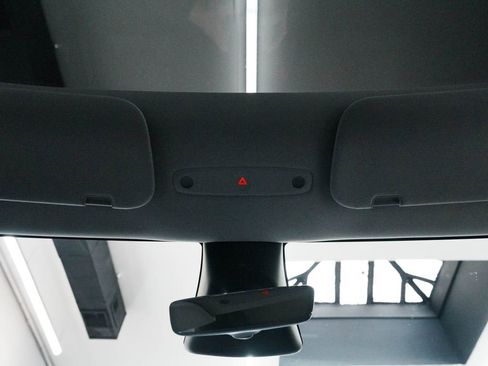 Used 2026 Tesla Model Y Long Range image 31