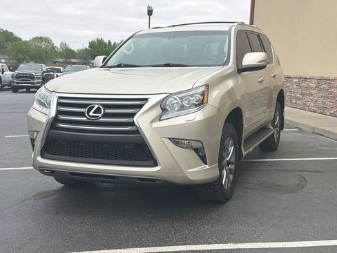 Used 2015 Lexus GX 460 w/ Premium Package AWD/4WD image 16