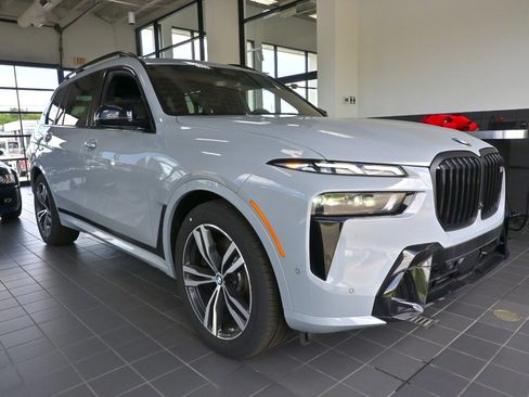 New 2025 BMW X7 M60i w/ Executive Package image 1