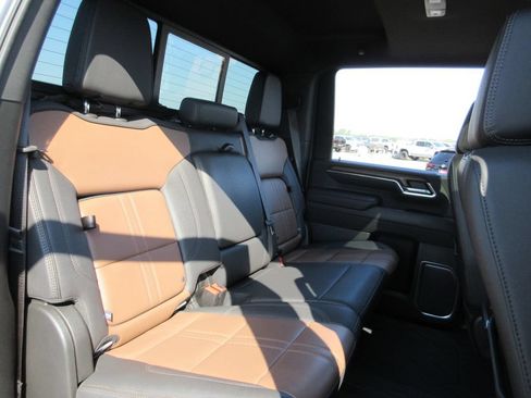 Certified 2024 Chevrolet Silverado 2500 High Country w/ High Country Premium Package AWD/4WD image 25