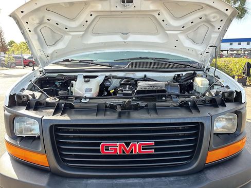 Used 2017 GMC Savana 2500 RWD image 24