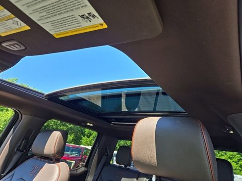 Used 2015 Ford F150 King Ranch w/ Equipment Group 601A Luxury AWD/4WD image 14