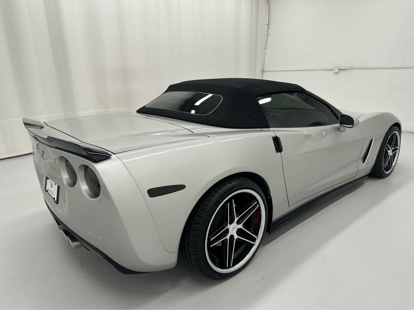 Used 2007 Chevrolet Corvette Convertible w/ Preferred Equipment Group RWD image 27
