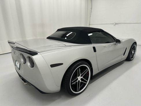 Used 2007 Chevrolet Corvette Convertible w/ Preferred Equipment Group RWD image 27