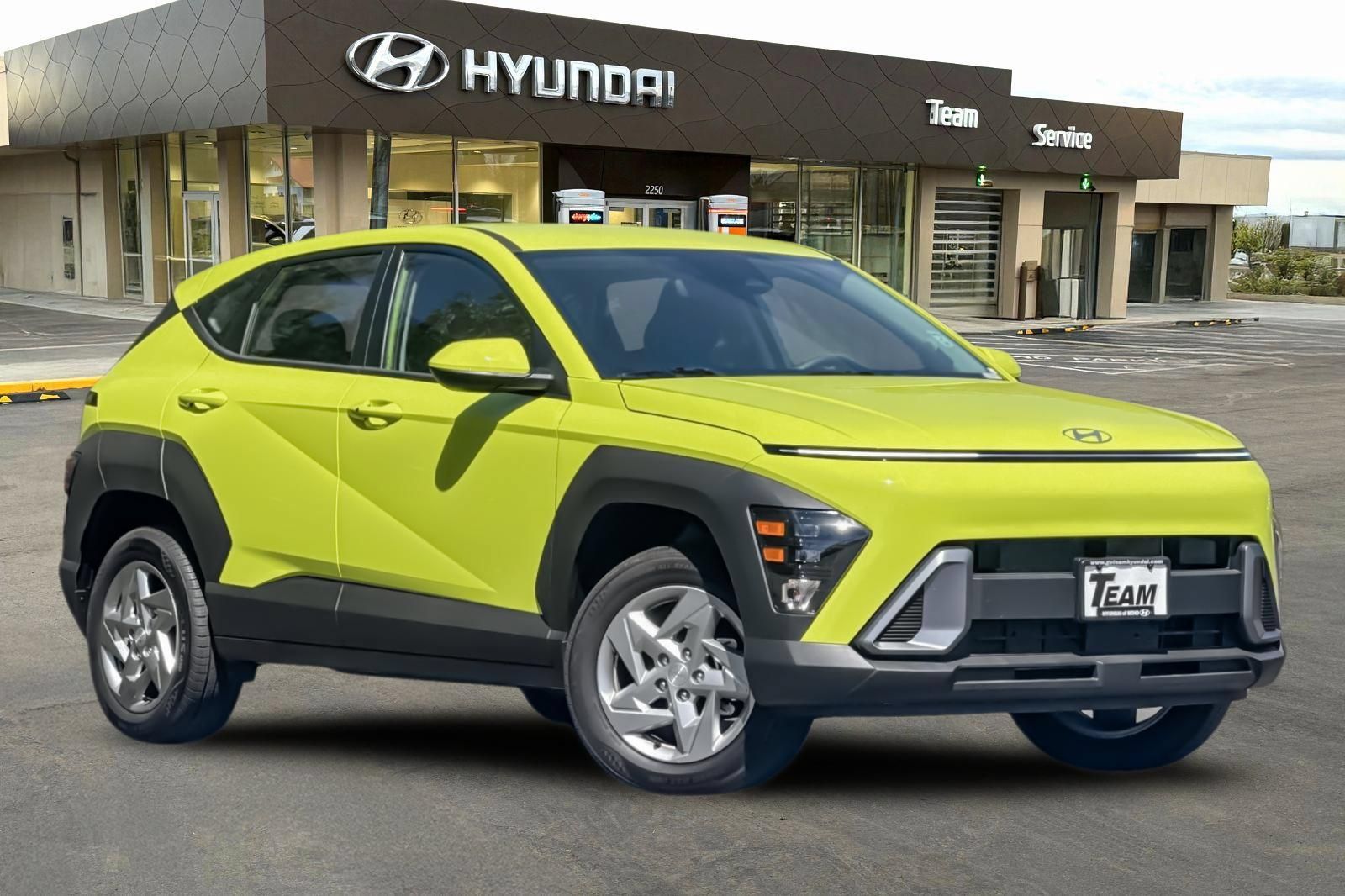 Used 2026 Hyundai Kona SE AWD/4WD image 2
