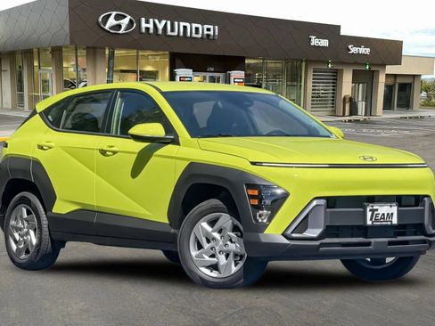 Used 2026 Hyundai Kona SE AWD/4WD image 2