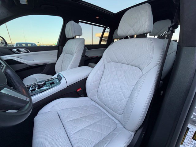 Used 2025 BMW X7 xDrive40i w/ M Sport Package AWD/4WD image 29