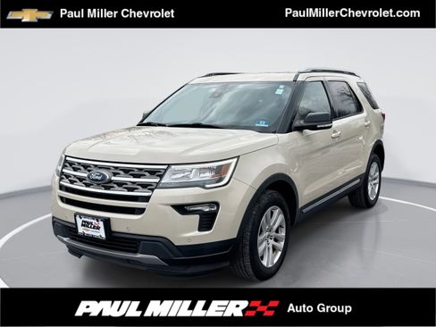 Used 2018 Ford Explorer XLT w/ Equipment Group 202A image 1