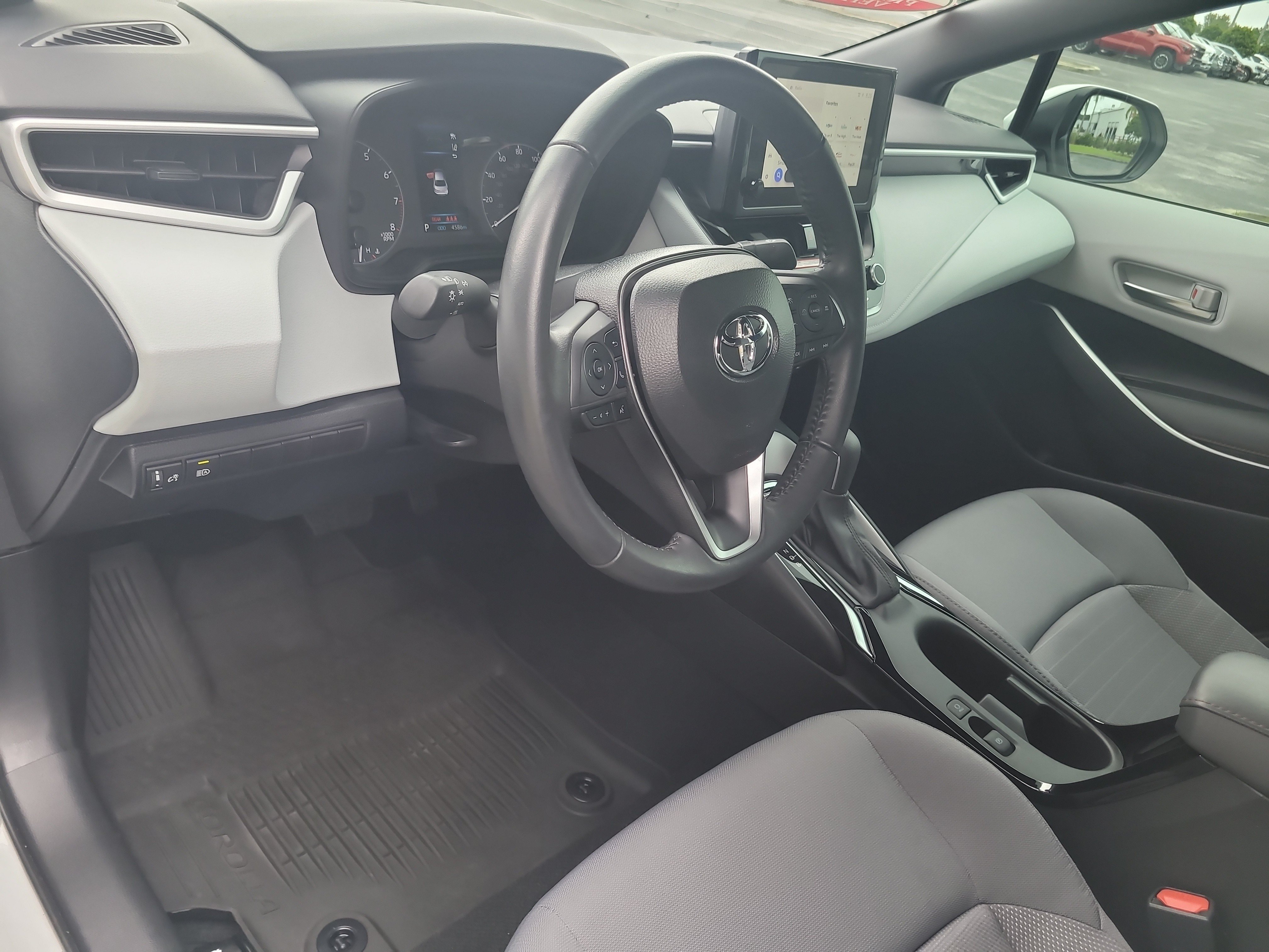 Certified 2025 Toyota Corolla SE FWD image 17