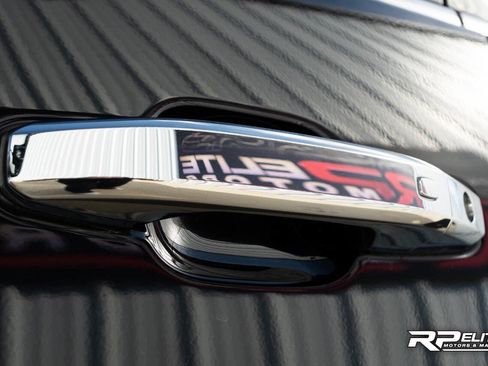 Used 2025 GMC Sierra 2500 Denali Ultimate image 28