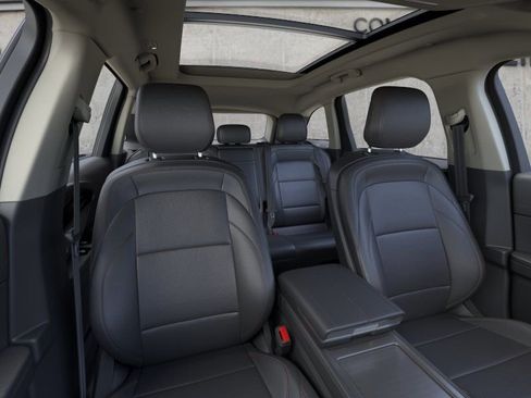 New 2026 Lincoln Nautilus Premier w/ Equipment Group 102A AWD/4WD image 10