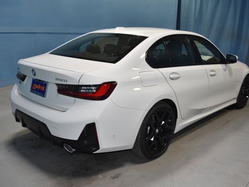 New 2026 BMW 330i xDrive Sedan w/ M Sport Package image 25