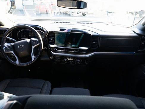 Used 2022 Chevrolet Silverado 1500 RST image 8