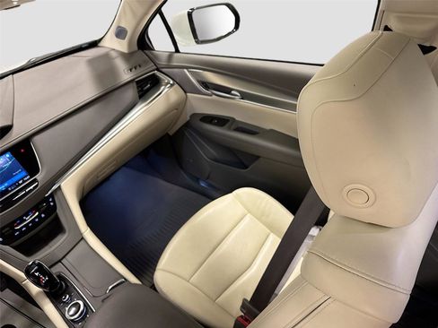 Used 2025 Cadillac XT5 Premium Luxury w/ Technology Package image 25