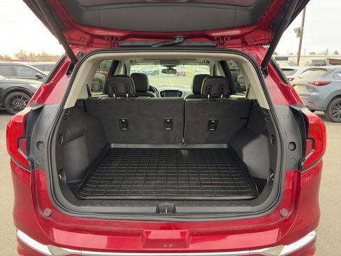 Used 2019 GMC Terrain Denali w/ Advanced Safety Package image 16