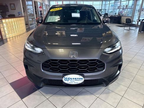 Used 2023 Honda HR-V LX image 2