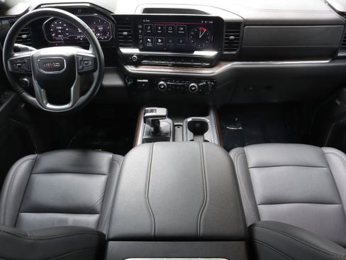 Used 2024 GMC Sierra 1500 Elevation w/ Elevation Premium Package AWD/4WD image 7