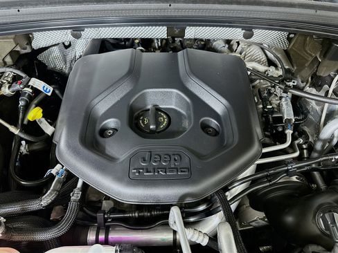 Used 2022 Jeep Grand Cherokee Limited 4xe image 33