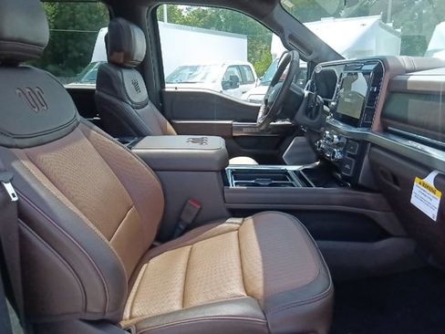 New 2026 Ford F250 King Ranch w/ Chrome Package AWD/4WD image 33