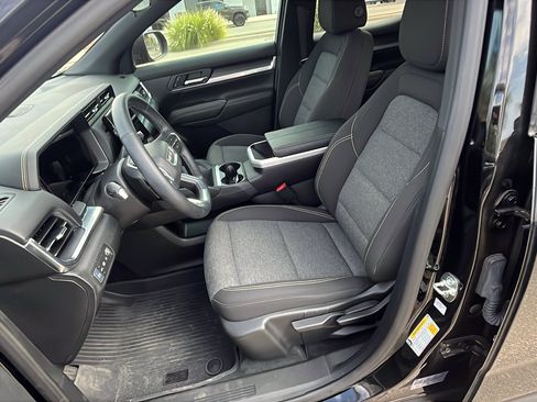 Used 2026 GMC Terrain Elevation w/ Black Edition FWD image 10
