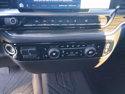 Used 2025 Chevrolet Silverado 1500 LT w/ Safety Package image 14