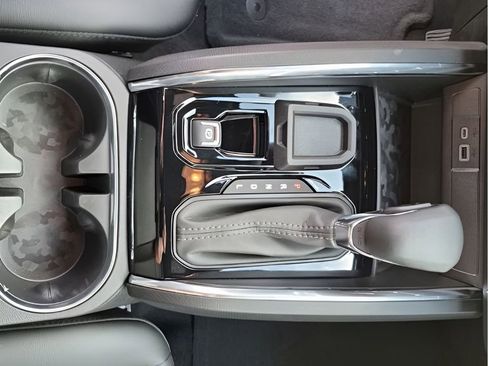 New 2026 GMC Canyon Elevation w/ Convenience Package RWD image 45