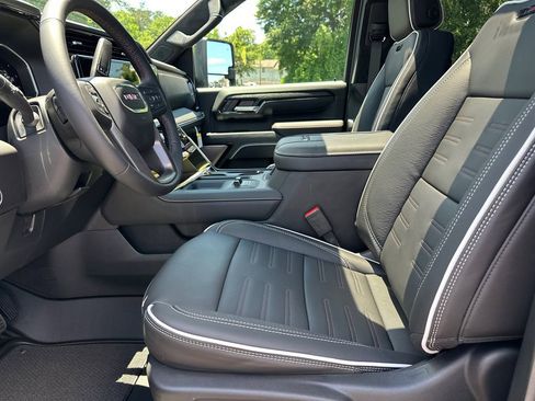 New 2026 GMC Sierra 2500 AT4X AWD/4WD image 10