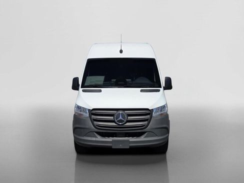 New 2025 Mercedes-Benz eSprinter 170 Cargo image 9
