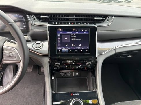 Certified 2022 Jeep Grand Cherokee Altitude image 26